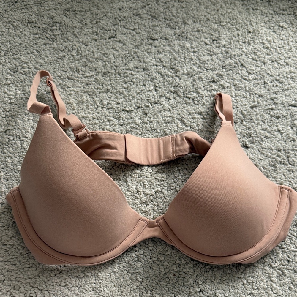 SKIMS T-shirt Nude Bra